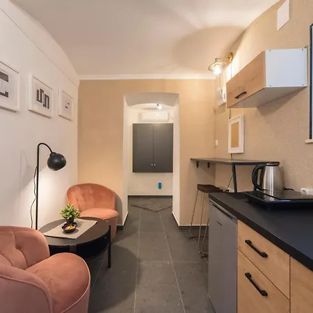Manuela Varsavska Studio Apartments Zagreb Exterior photo