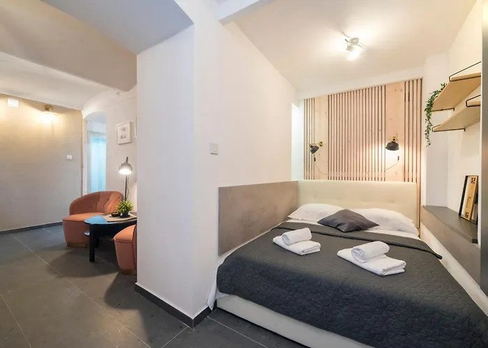 Manuela Varsavska Studio Apartments